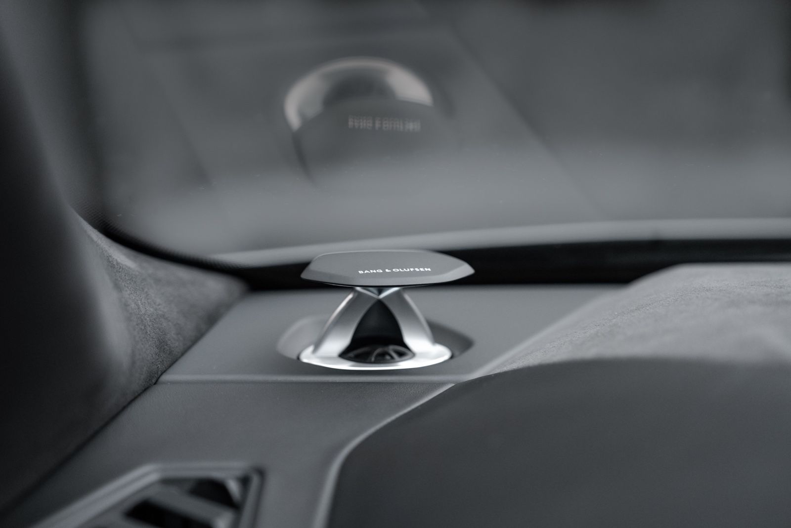 Fahrzeugabbildung Lamborghini Urus PANO/BANG&OLUFSEN/NIGHT VISION