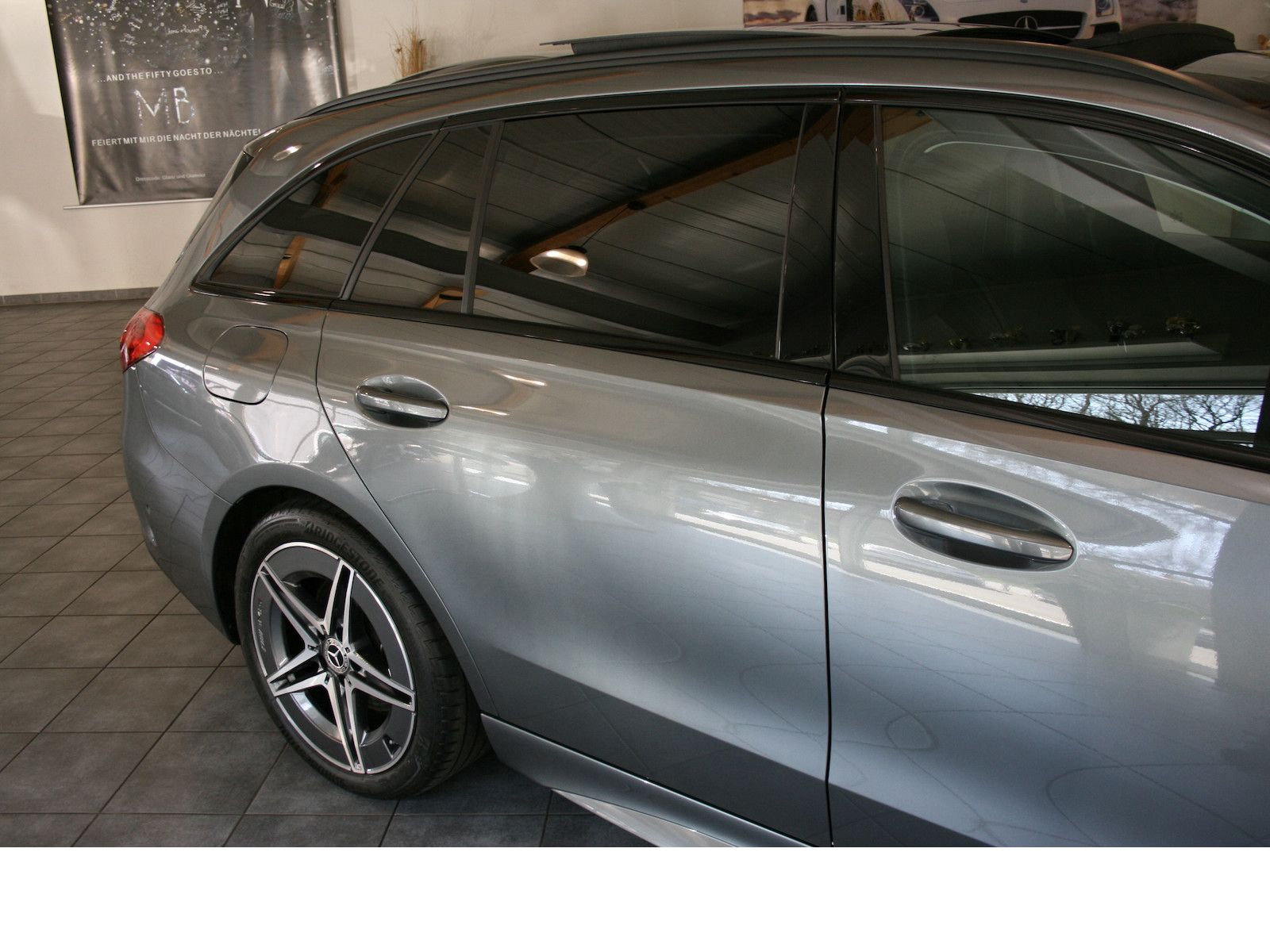 Fahrzeugabbildung Mercedes-Benz C 300 T AMG *Night*Panoramadach*Assistenz-Paket