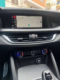 Alfa-Romeo Stelvio - 12