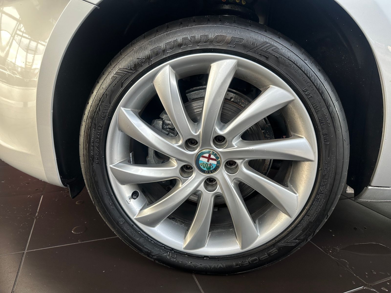 Fahrzeugabbildung Alfa Romeo Giulietta TÜV neu 9/2028 KLIMA NAVI ALU DAB