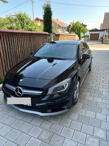 MERCEDES-BENZ CLA 45 AMG Shooting Brake