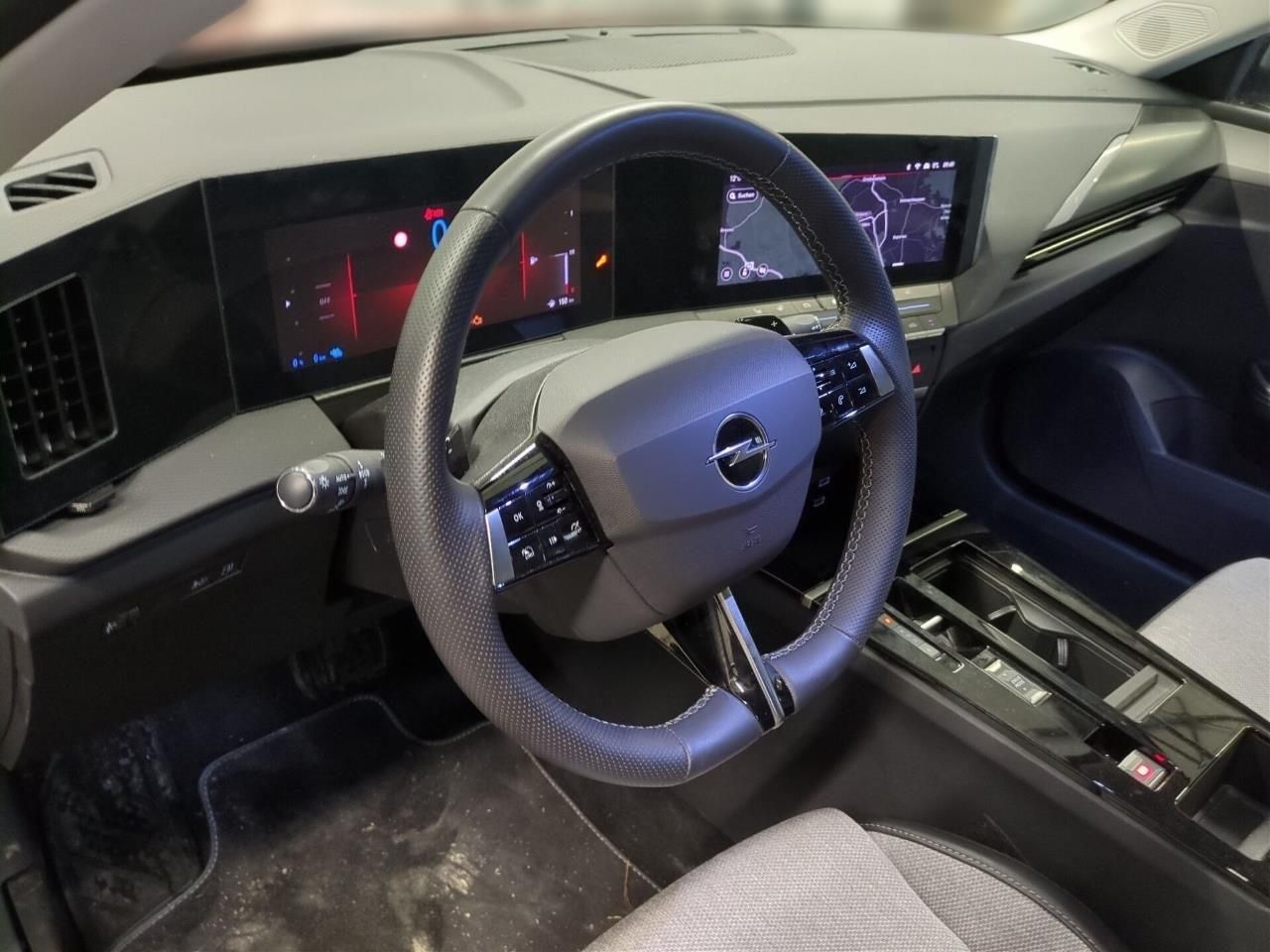 Fahrzeugabbildung Opel Astra L Lim. 5-trg. Elegance Plug-in-Hybrid