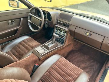 1984 Porsche 944 — миниатюра 13