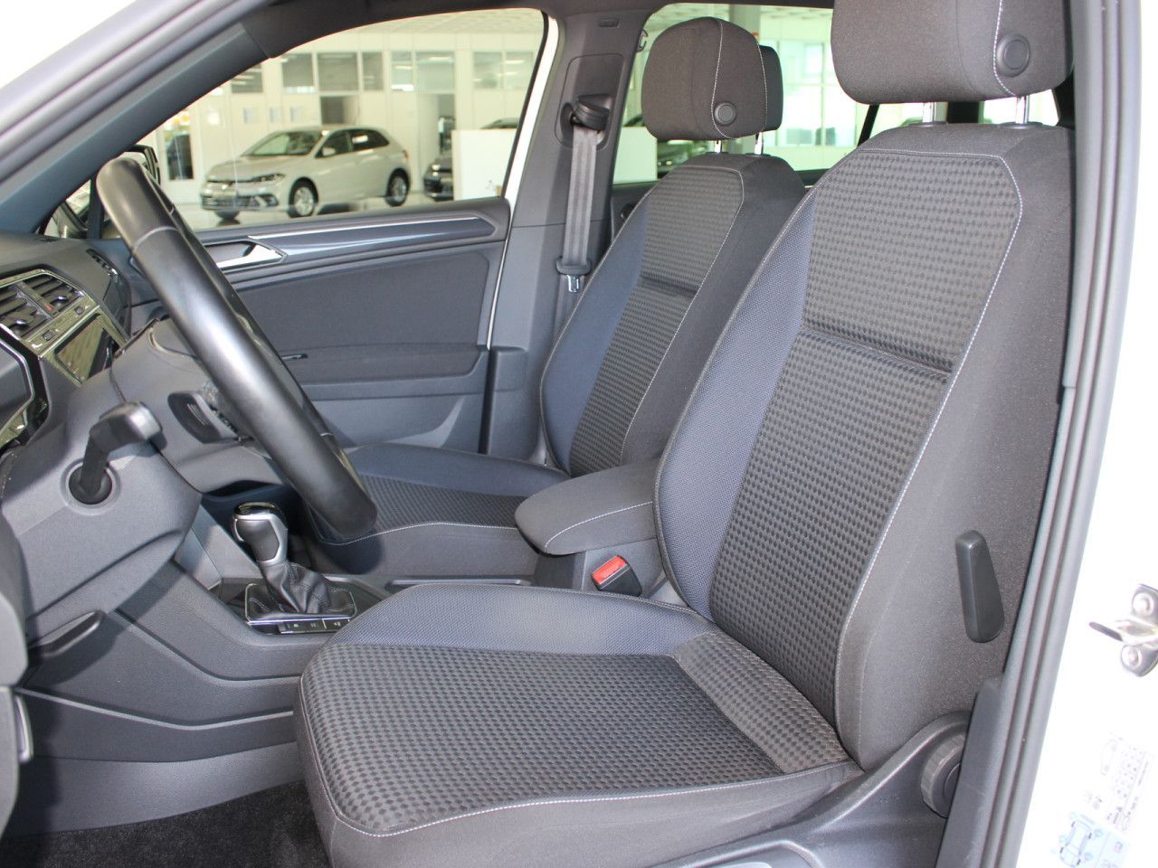 Fahrzeugabbildung Volkswagen Tiguan 1.5 TSI United DSG AHK/CAM/ACC/Navi