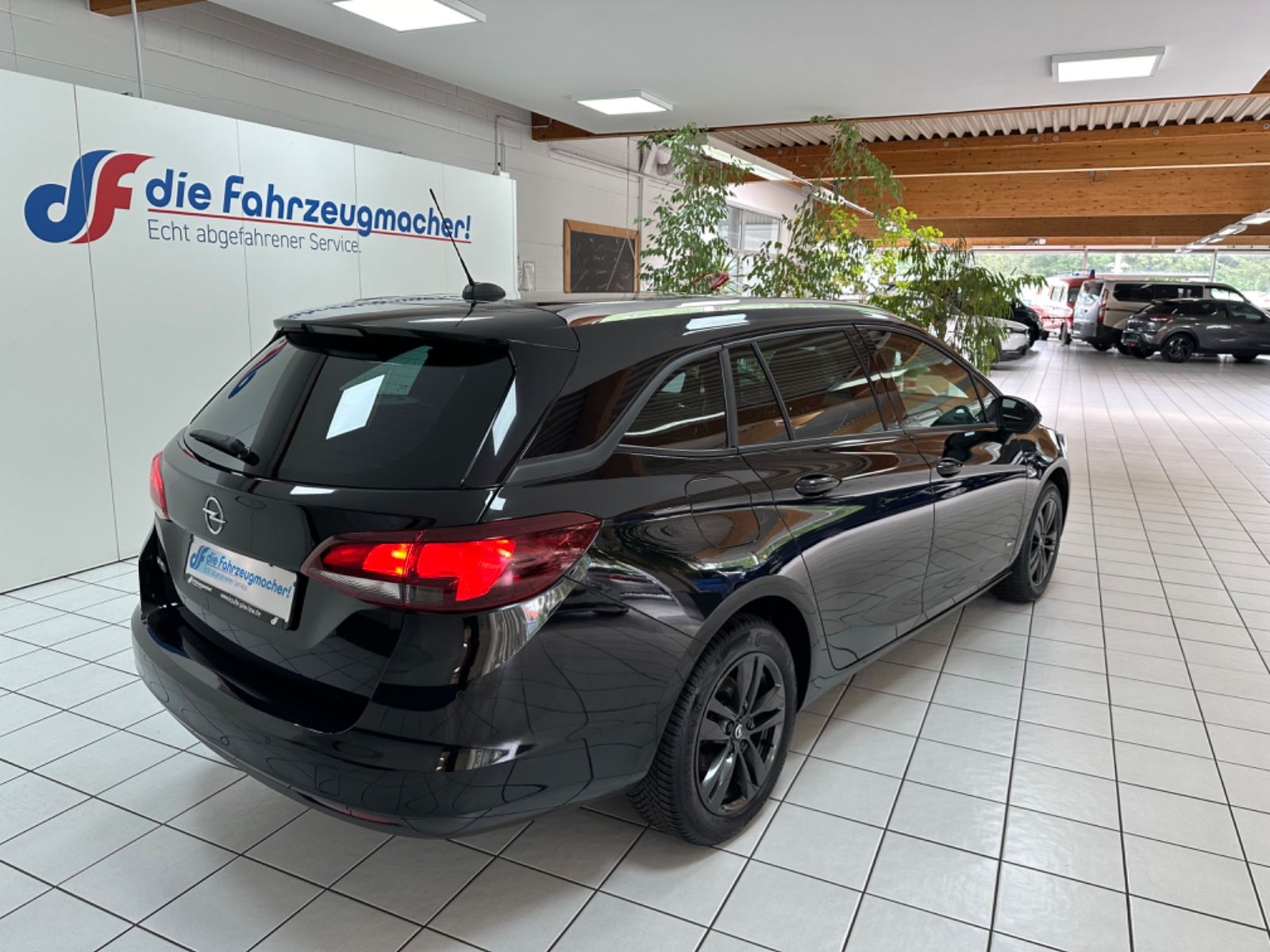 Fahrzeugabbildung Opel Astra K Sports Tourer Design & Tech*CarPlay*Navi