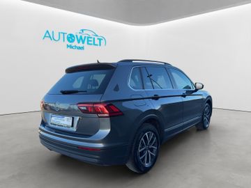 Volkswagen Tiguan - 5