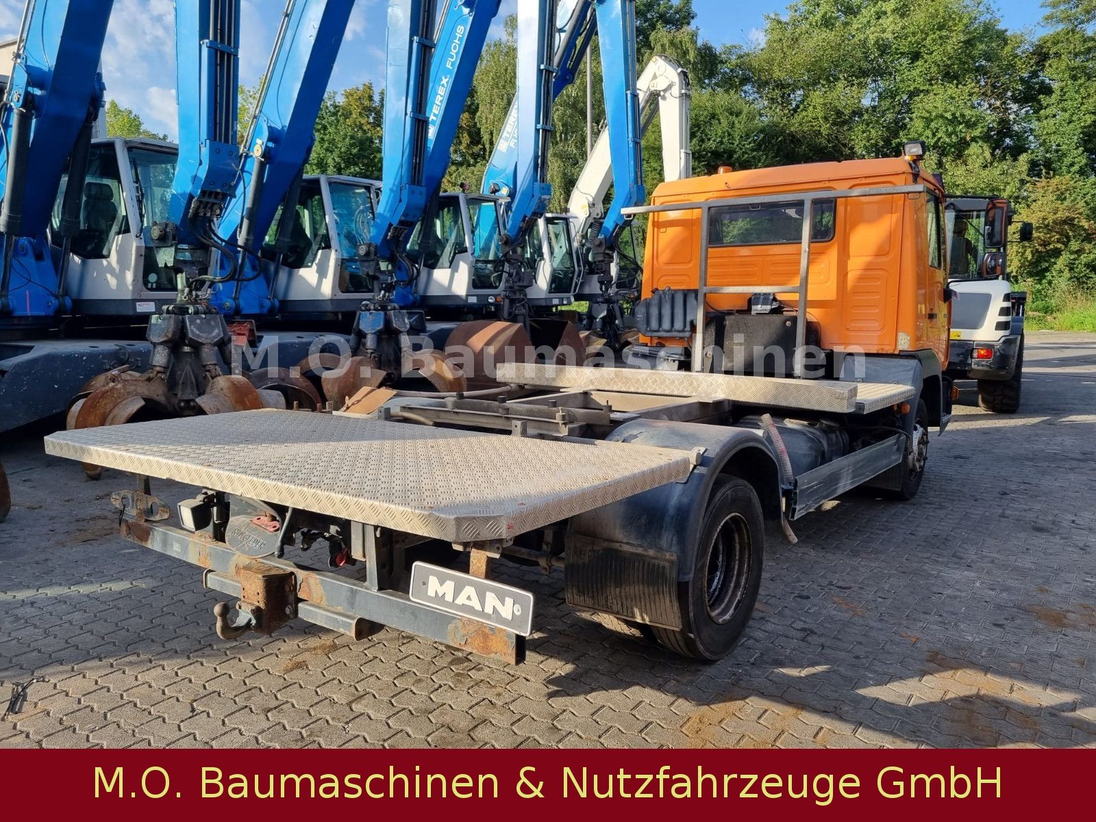 Fahrzeugabbildung MAN LE 8.180 BB / L 2000 /4x2 /