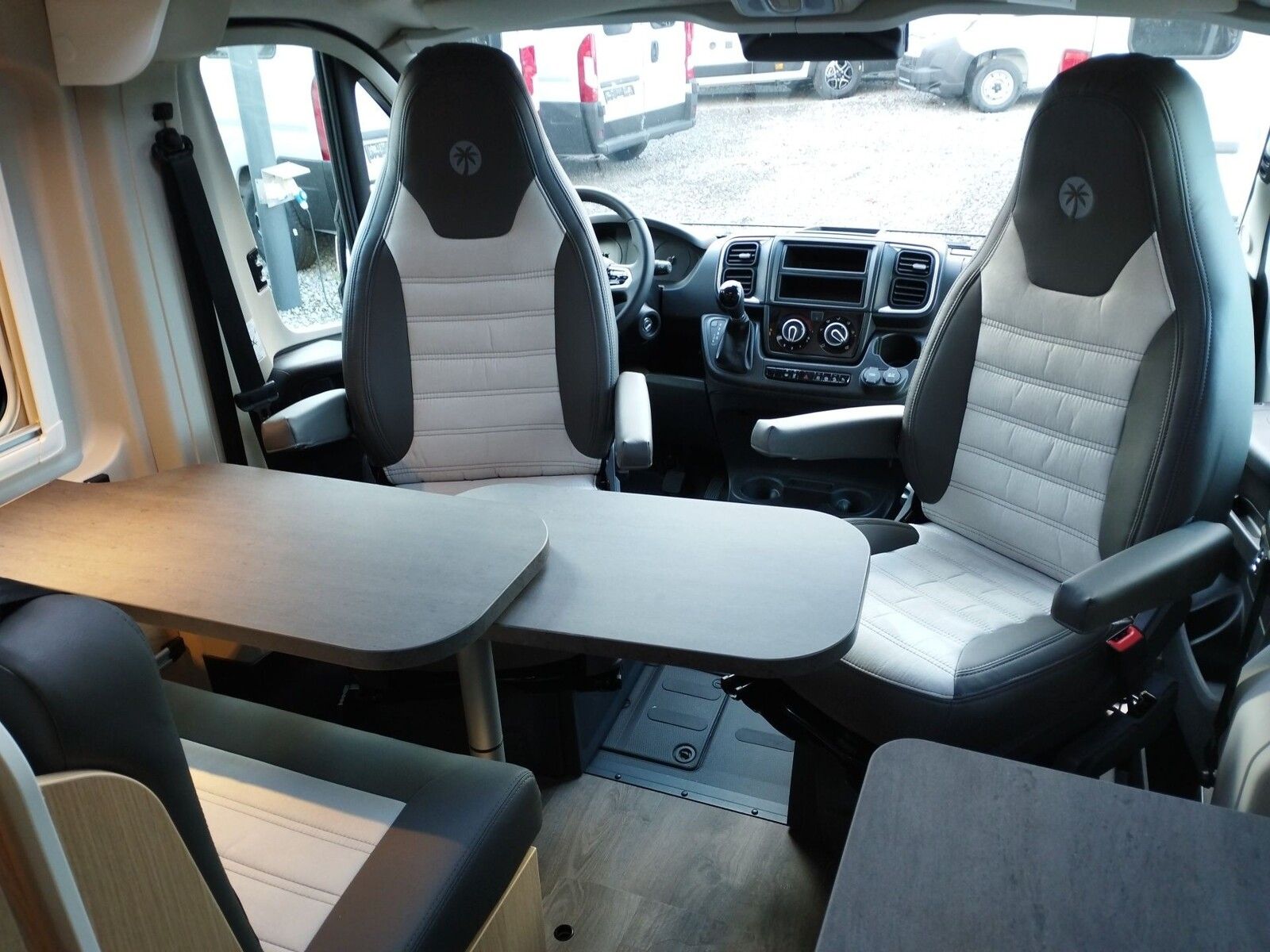 Fahrzeugabbildung Sunlight Adventure Cliff 602 Automatik, Dörr Edition, LTE