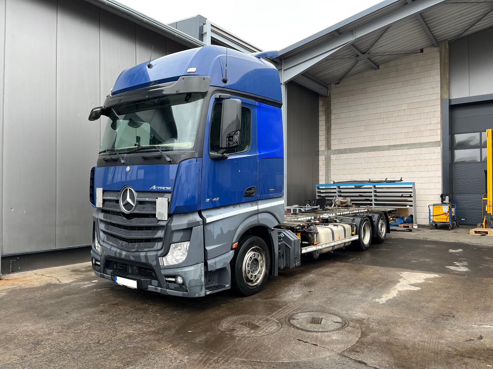 Mercedes-Benz Actros 4 3-Achser BM 963 25XX OM471 6x2 Fg L/nR