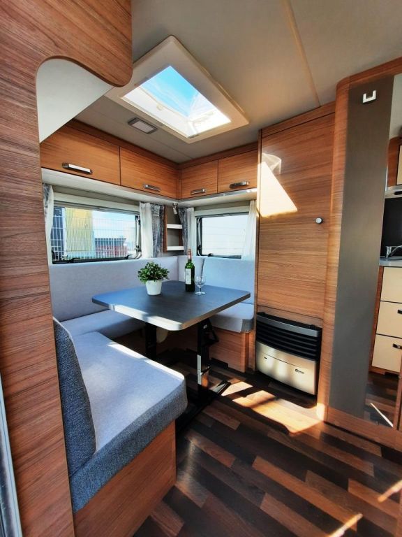 Fahrzeugabbildung Weinsberg CaraOne 480 EU Wie neu/Rundsitzgruppe
