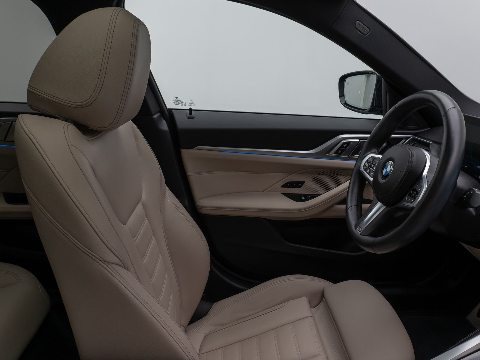 Fahrzeugabbildung BMW M440i xD GC Glasdach Laser 360°HUD DAB HiFi ACC