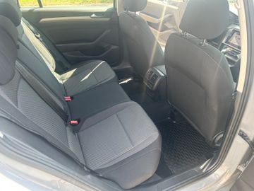 Volkswagen Passat Variant - 11