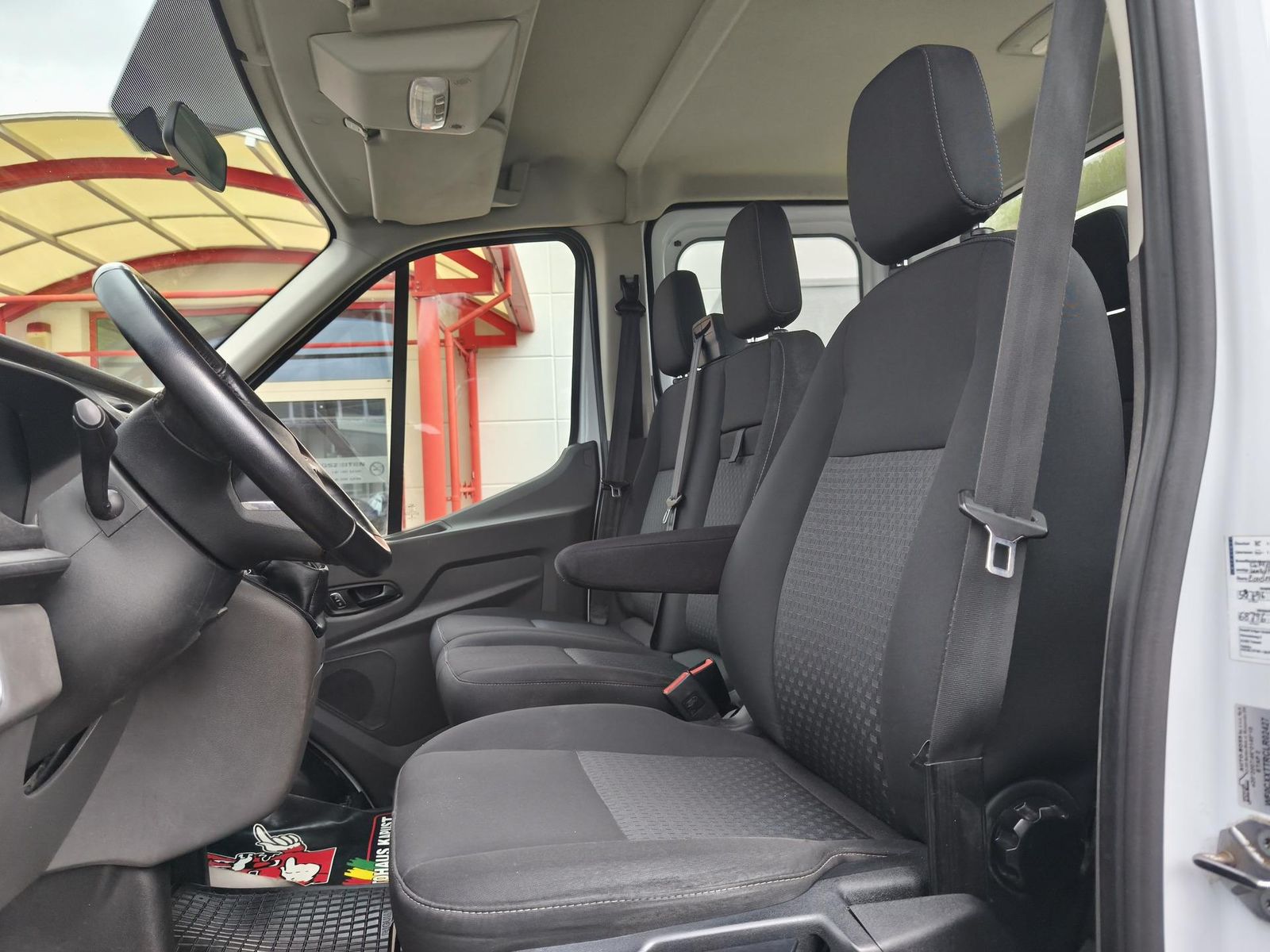 Fahrzeugabbildung Ford Transit Pritsche 350 L3 DK/Zwillingsreif/3t Ahk