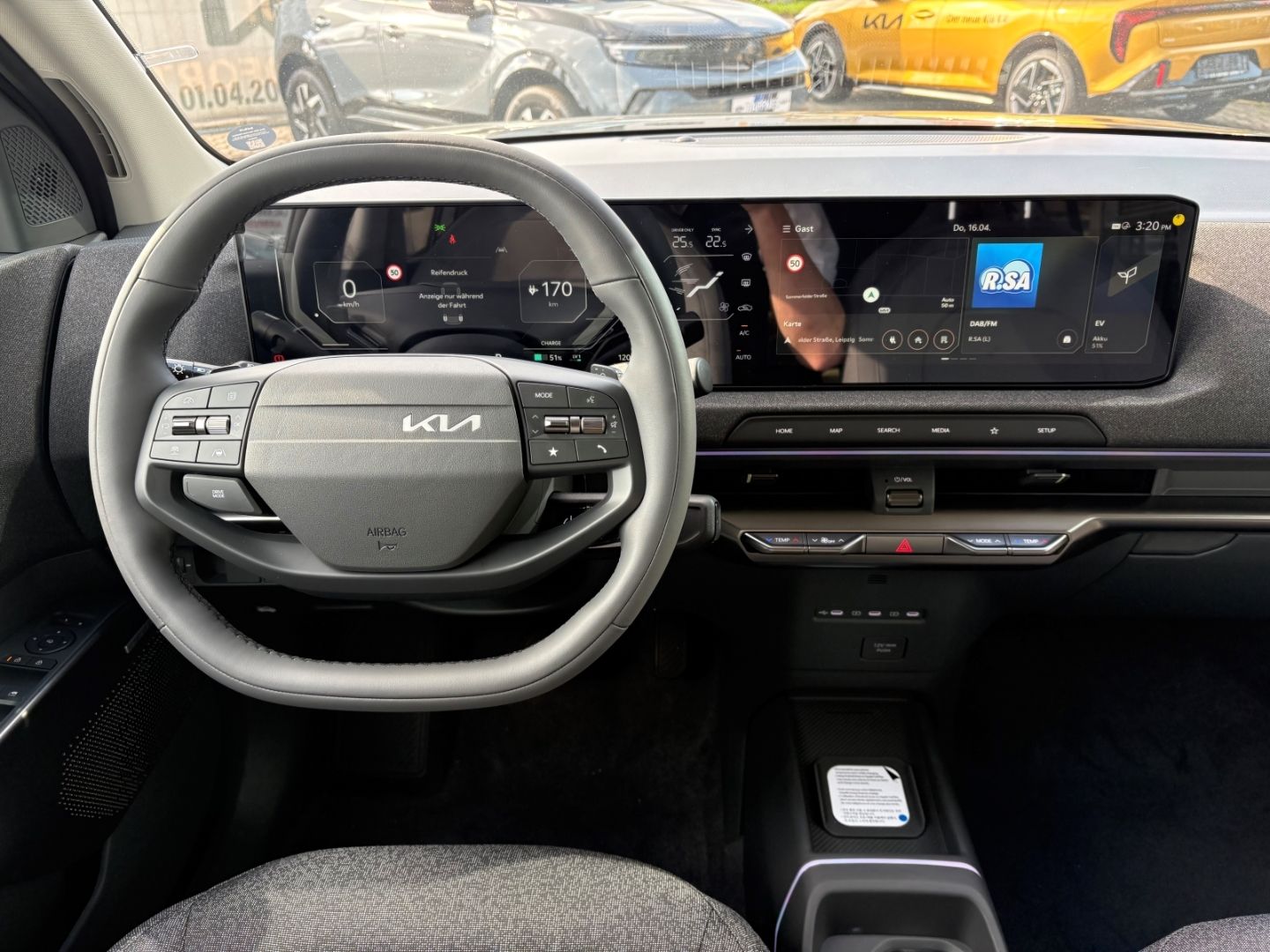 Fahrzeugabbildung Kia EV2 Earth 42,2-kWh 4 Sitze 360° Kamera Verkehrsz