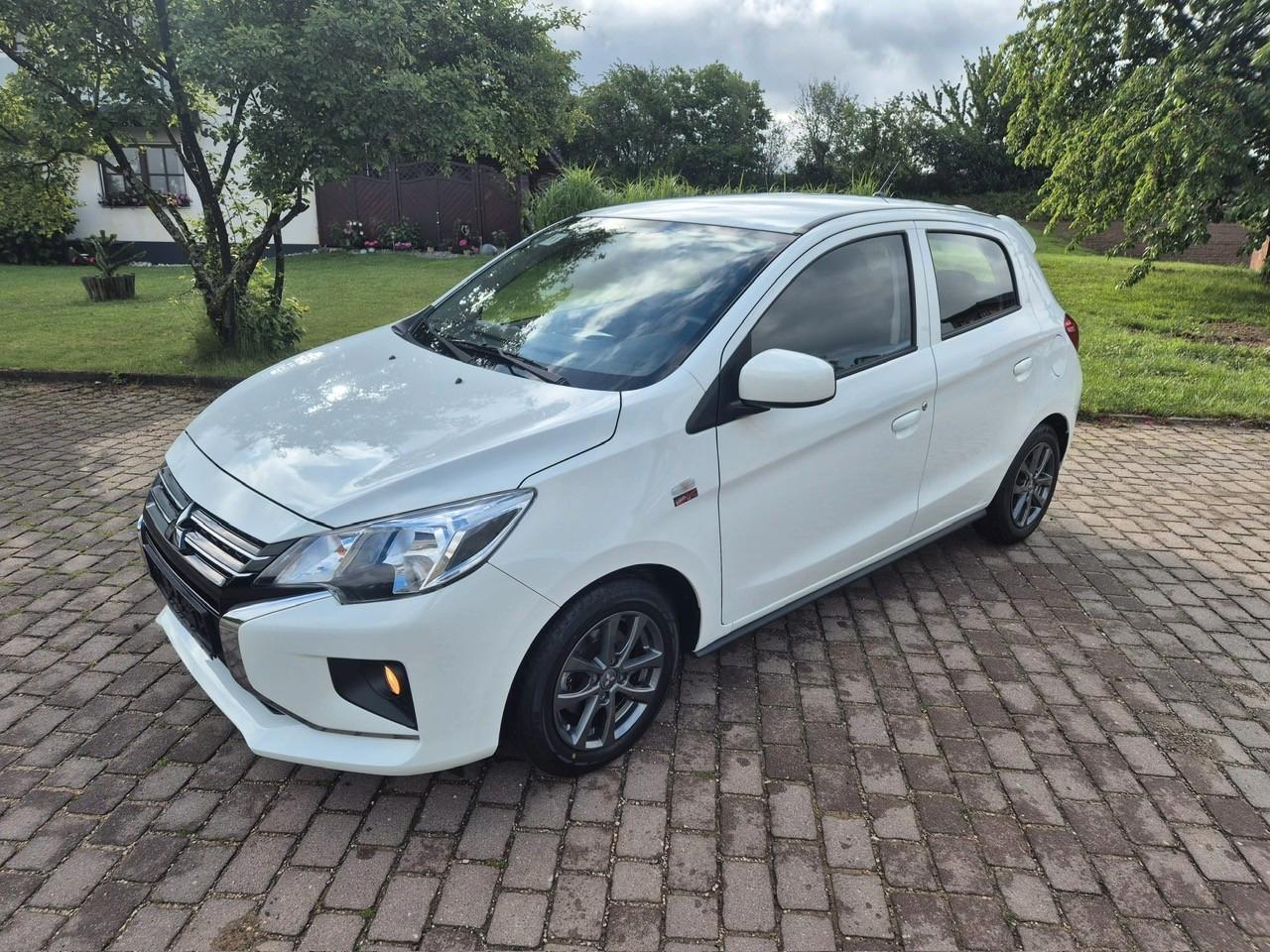 Mitsubishi Space Star Select