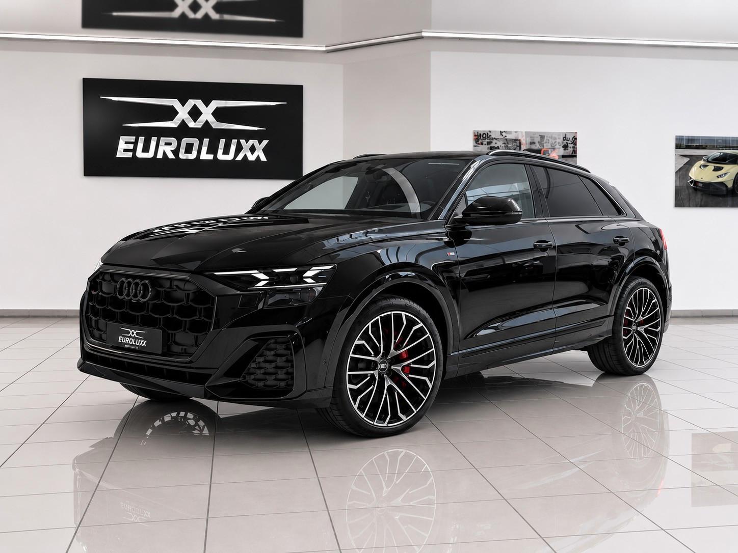 Audi Q8 S-Line/23"/Valcona RED/B&O/Massage