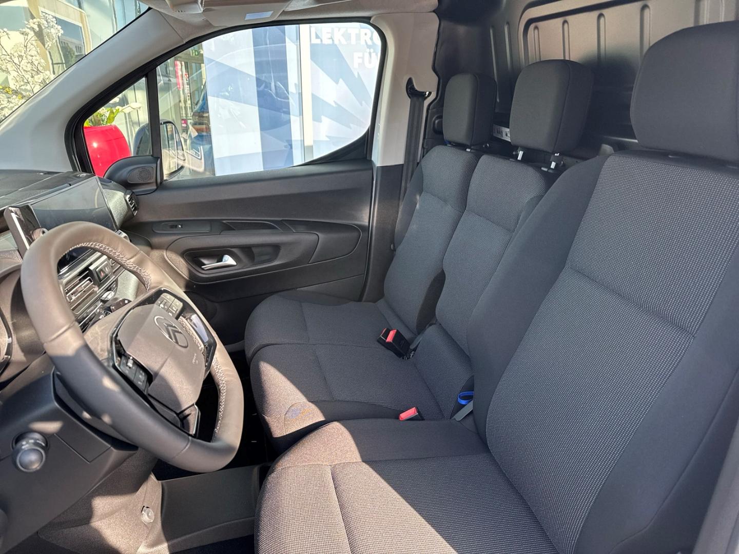 Citroën Berlingo L1+ Elektro Ganzjahresreifen Apple CarP