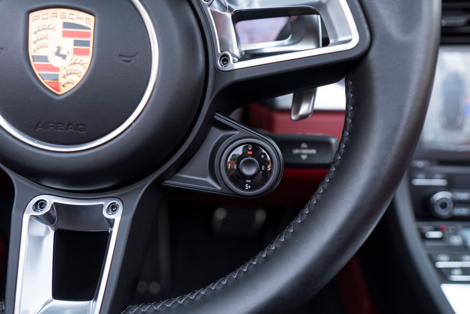 Fahrzeugabbildung Porsche 911 Carrera S Cabrio BOSE PASM TOTW CARPLAY LED