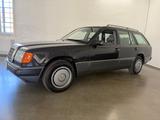 Mercedes-Benz 230TE,W124, 1. Hand,sehr schöner Originalzustand - Oldtimer: Schöne