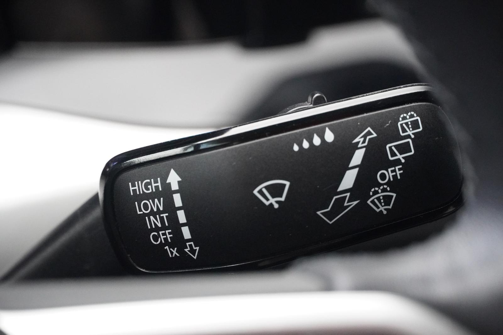 Volkswagen Golf VIII Variant 1.0 Life LED Klimaaut. DAB USB, миниатюра 25