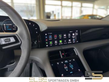 2020 Porsche TAYCAN 缩略图 16