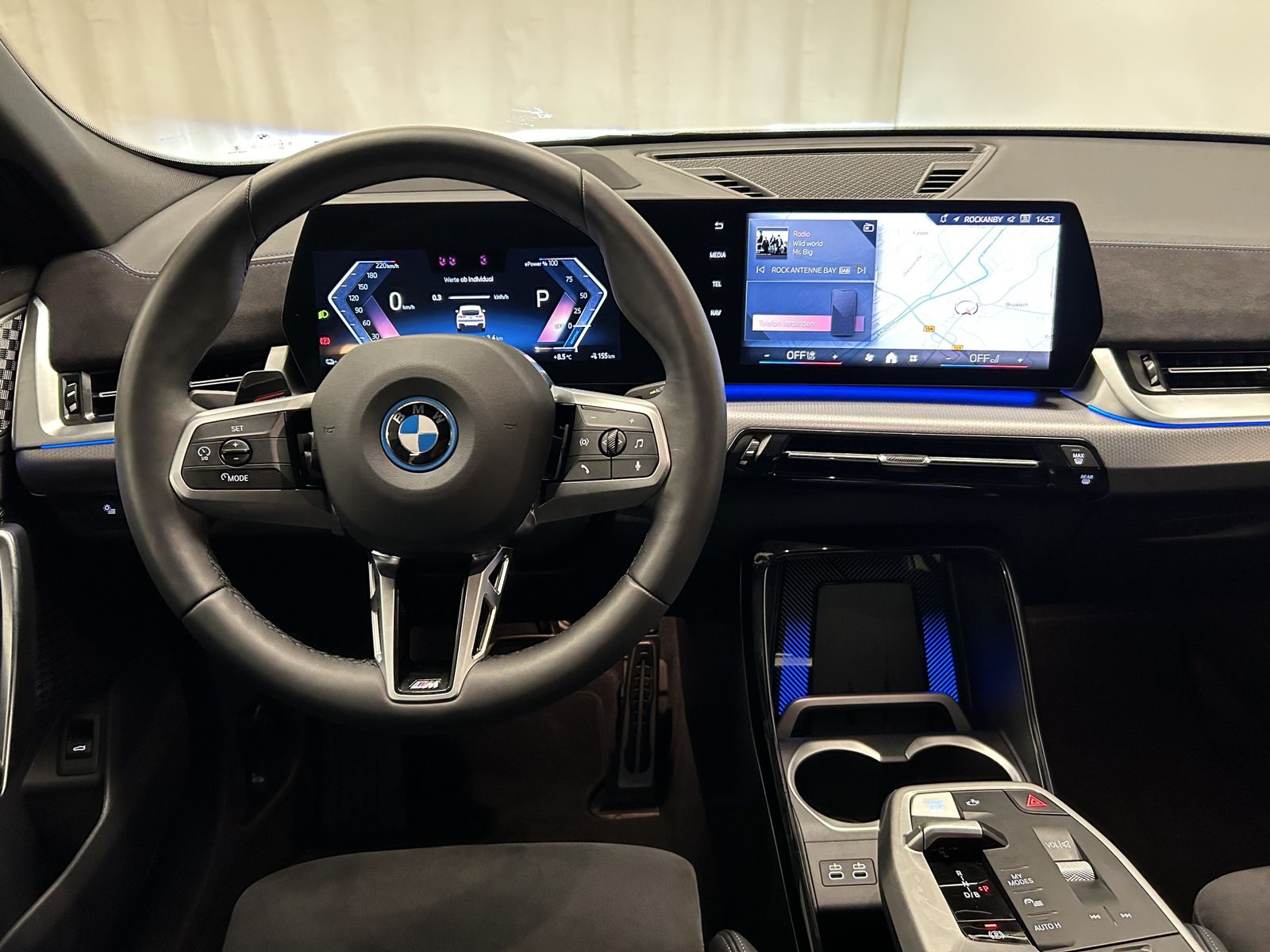 BMW iX2 - Bild 22
