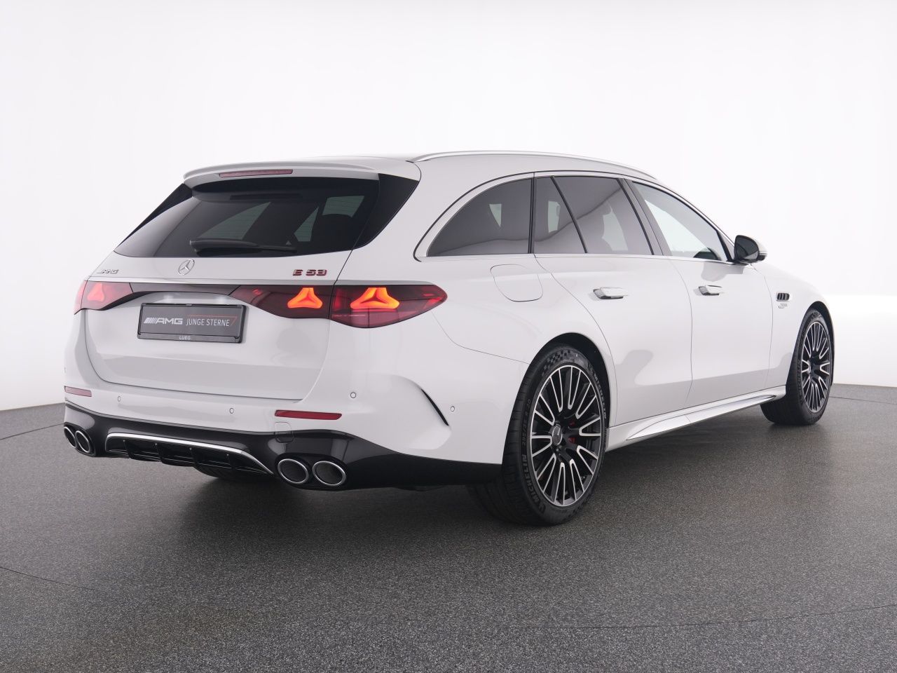 Mercedes-Benz AMG E 53 T HYBRID 4M+ Burm+DLIGHT+AHK+20+Mem+360 imagem 3