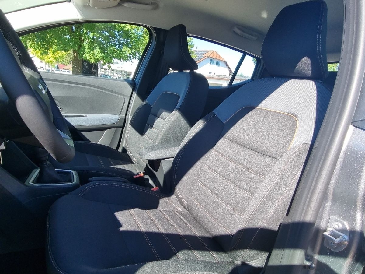 Fahrzeugabbildung Dacia Sandero Stepway Expression TCe 110
