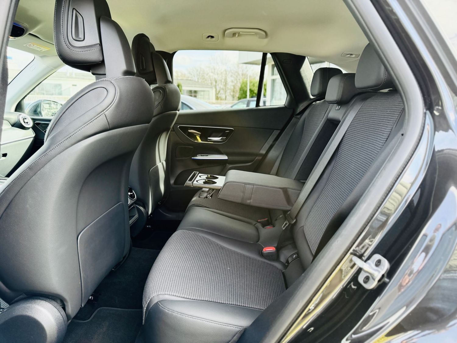 Fahrzeugabbildung Mercedes-Benz GLC 220 d 4M AVANTGARDE, AHK, LED, Navi, RFK, Wi