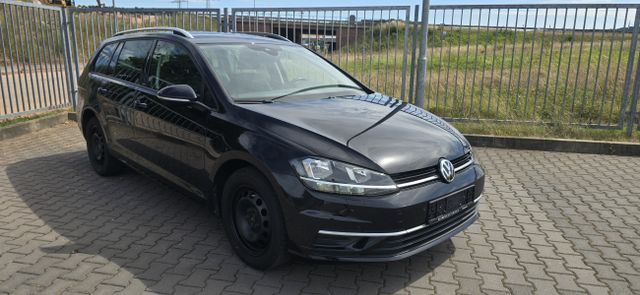 Volkswagen Golf 1.0 TSI IQ.DRIVE/Navi/Kamera/AHK/ACC/SHZ/