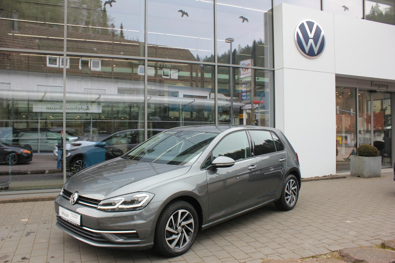 Volkswagen Golf VII Lim. Sound 1.0 TSI DSG LED,ACC,PDC,AHK