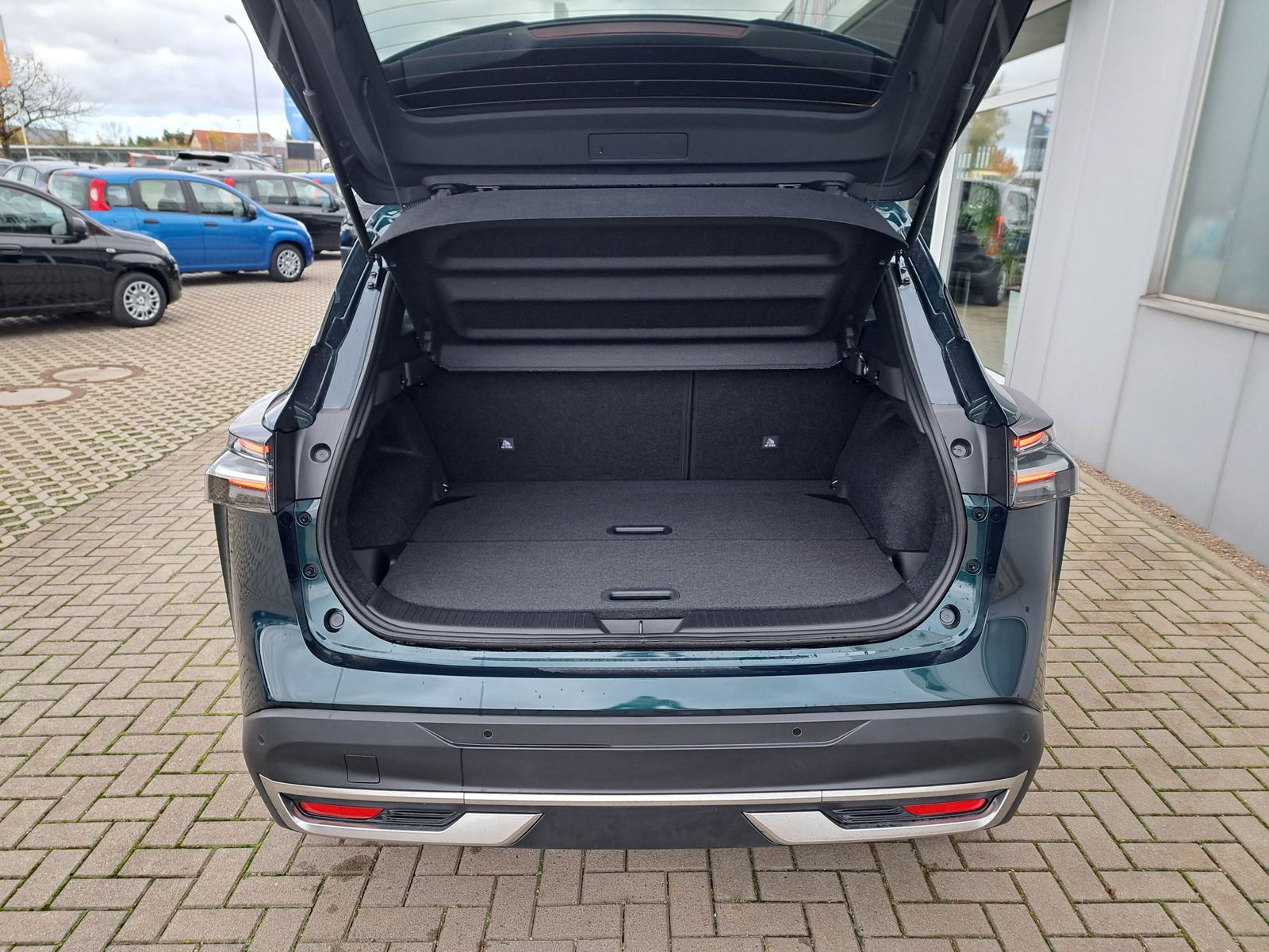 Fahrzeugabbildung Nissan Qashqai N-Connecta 1.3 MHEV 158PS Xtronic WINTER