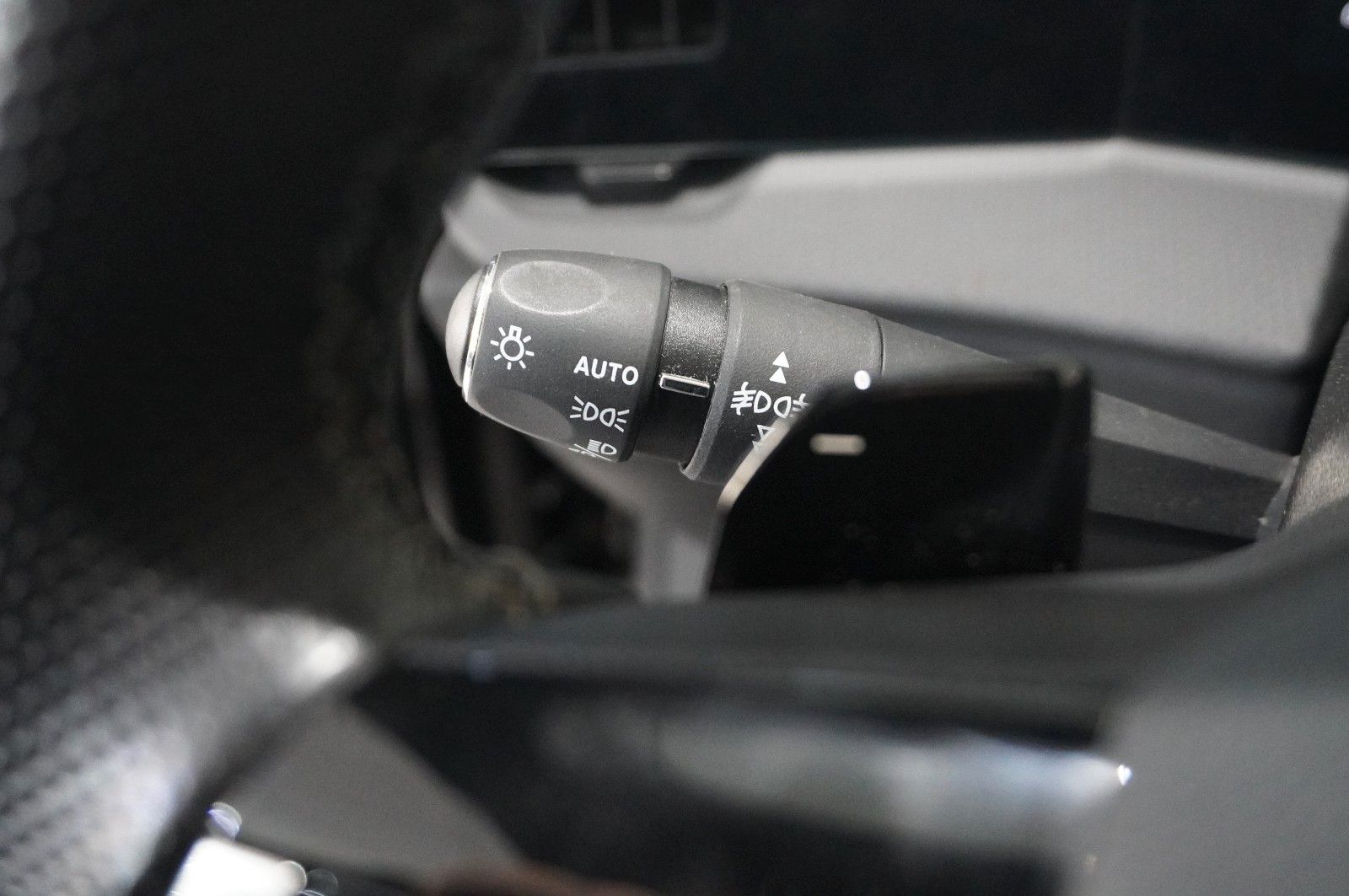 Fahrzeugabbildung Opel Astra L ST 1.2T GS LINE NAVI/LED/360°/VIRT./DAB+