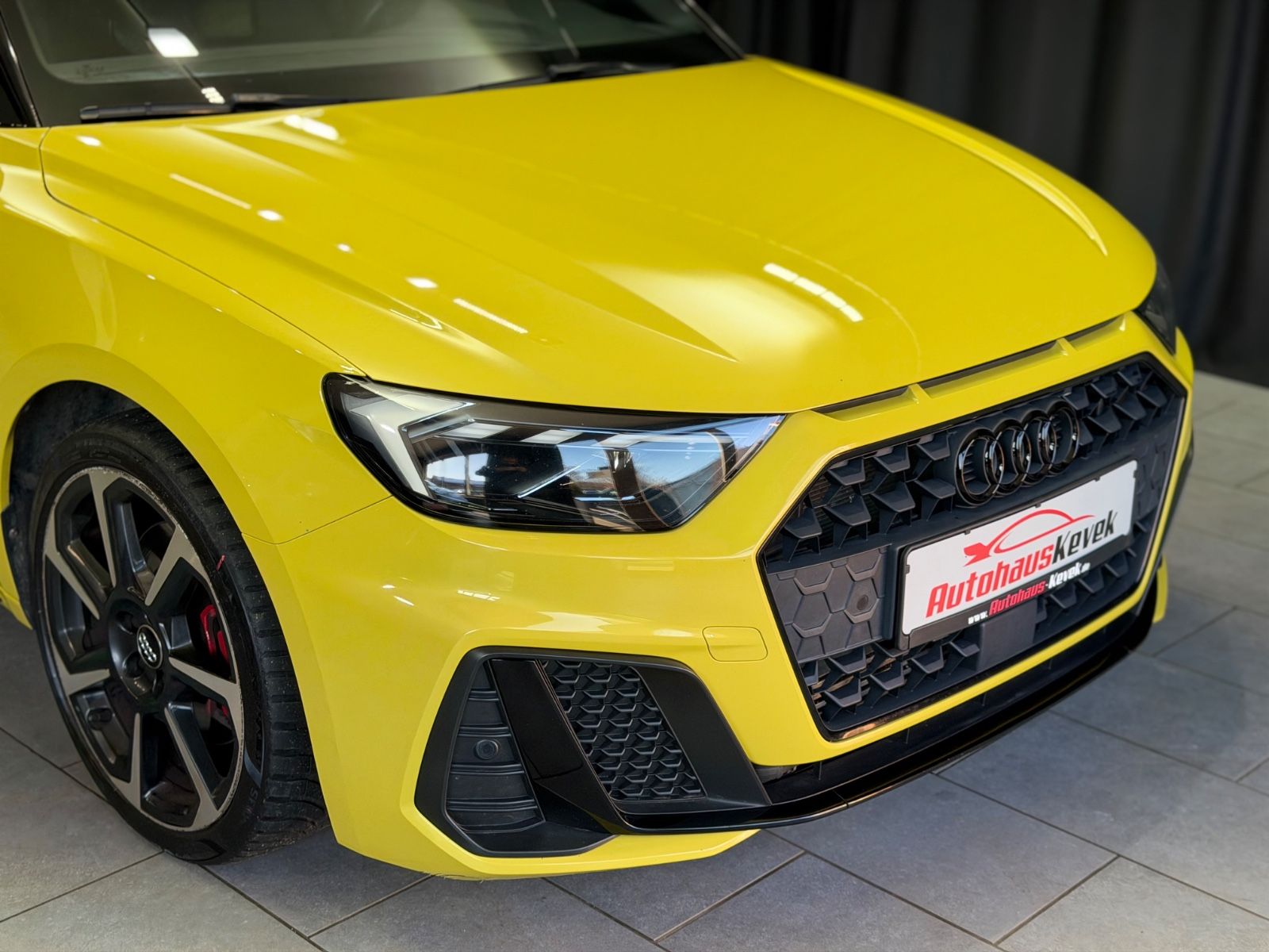 Fahrzeugabbildung Audi A1 Sportback 40 TFSI edition one|3xS-LINE|DSG|