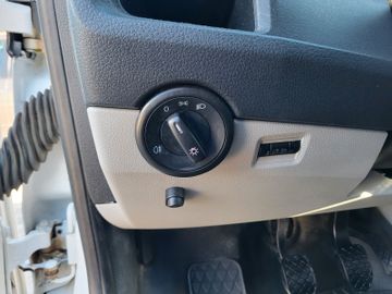 Fahrzeugabbildung Volkswagen T6 Kombi L1 H1   4-Motion