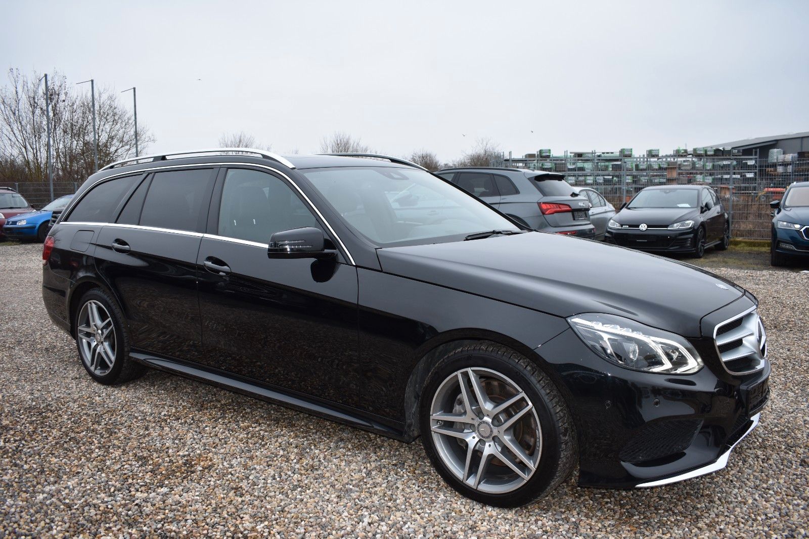 Fahrzeugabbildung Mercedes-Benz E 400 T Edition 4Matic AMG Night-Paket AHK