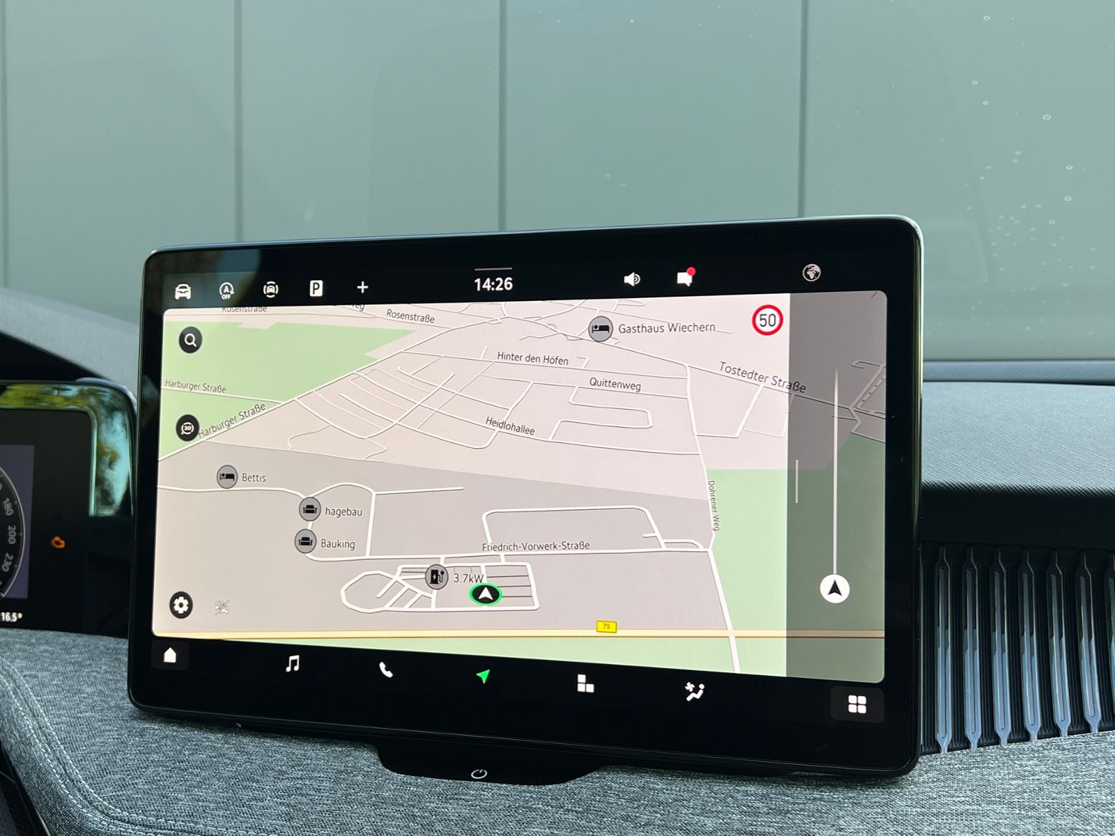 Fahrzeugabbildung SKODA Superb Combi Selection 2.0 TDI DSG *AHK, Navi, K