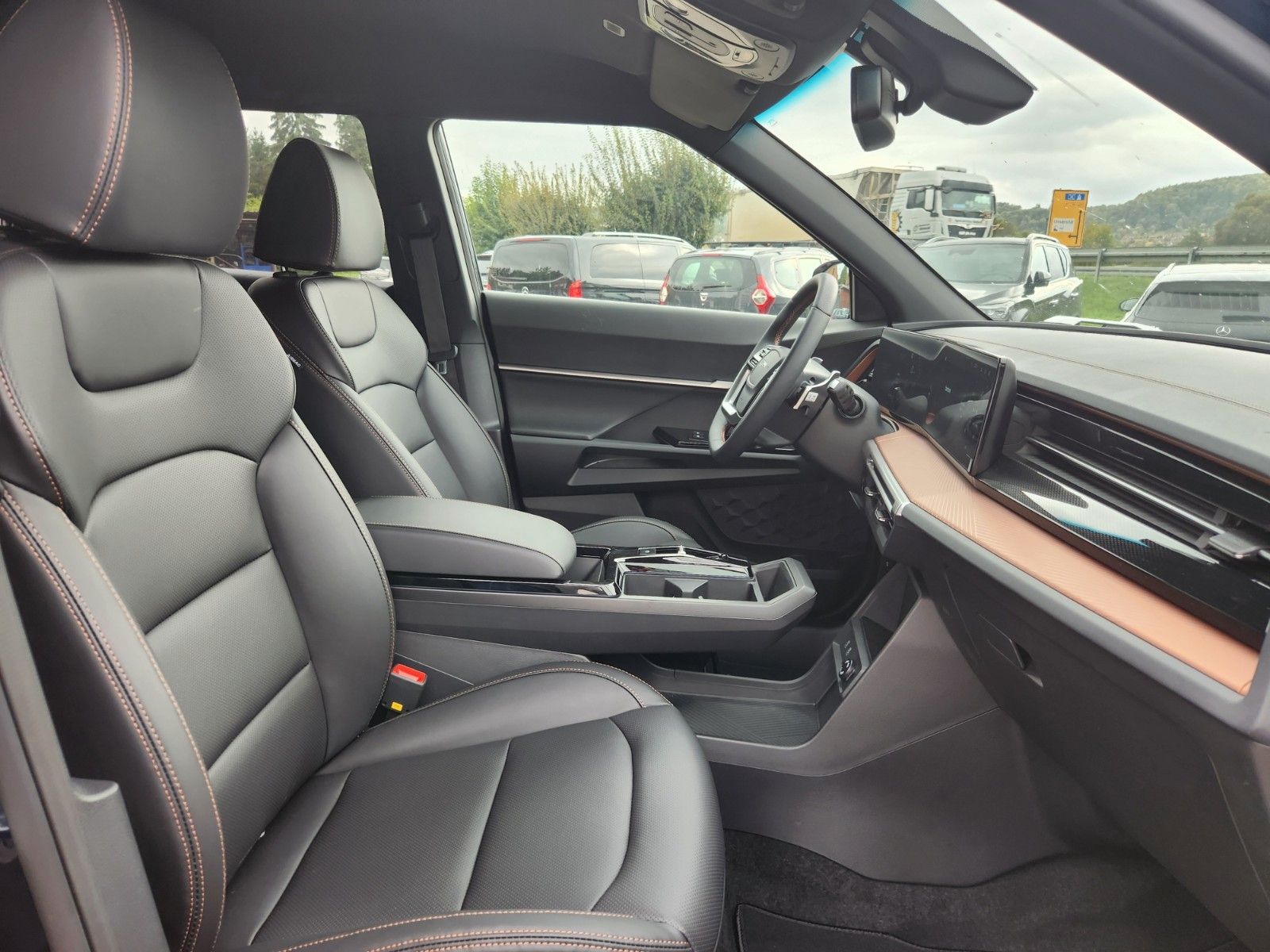 Fahrzeugabbildung KGM Torres Hybrid Essential Automatik 2WD