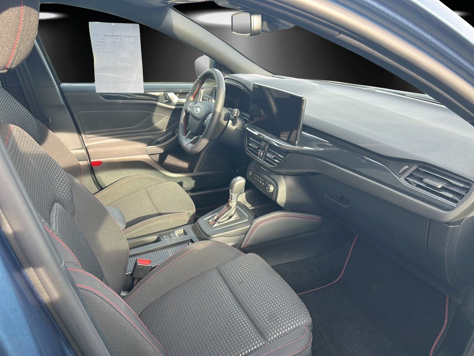 Fahrzeugabbildung Ford Focus 1.0 ST-Line X Aut./LED/ACC/AHK/KAMERA/NAVI