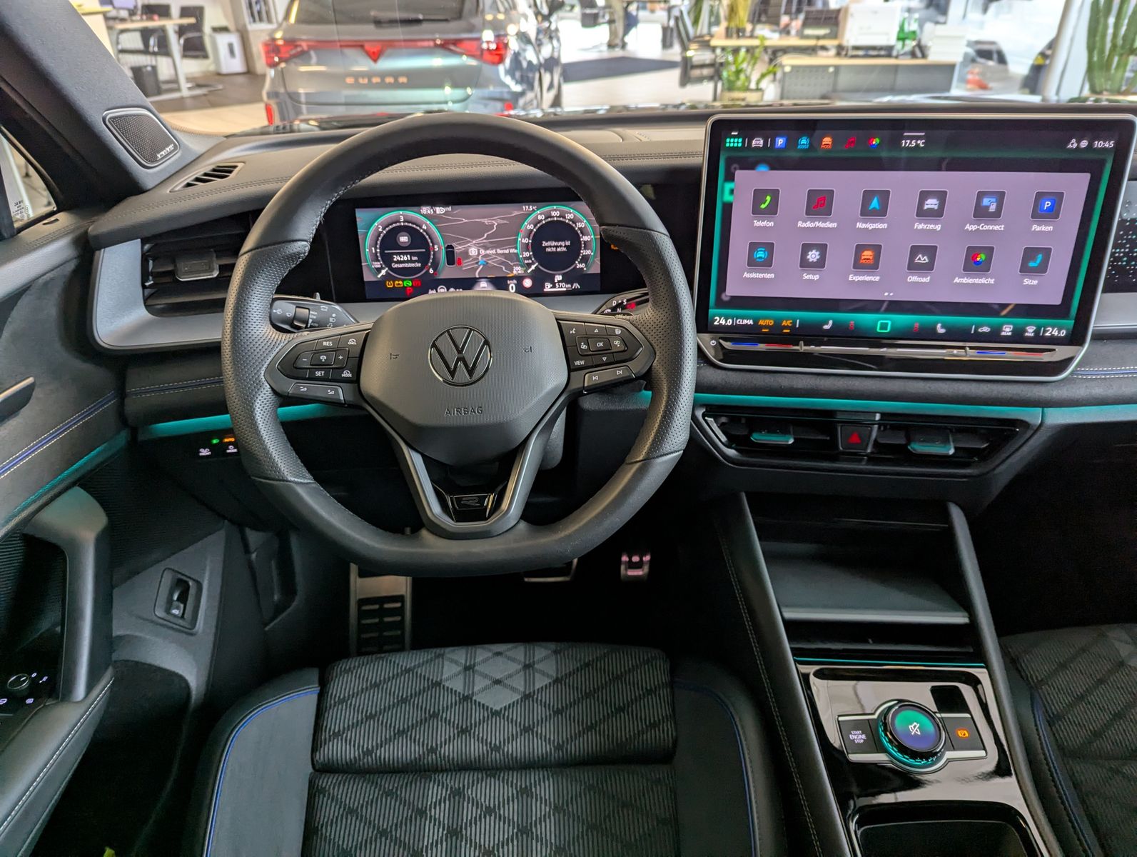 VW Tayron 2.0TDI 4M R-Line Launch Pano Black AHK 20 - Image 23