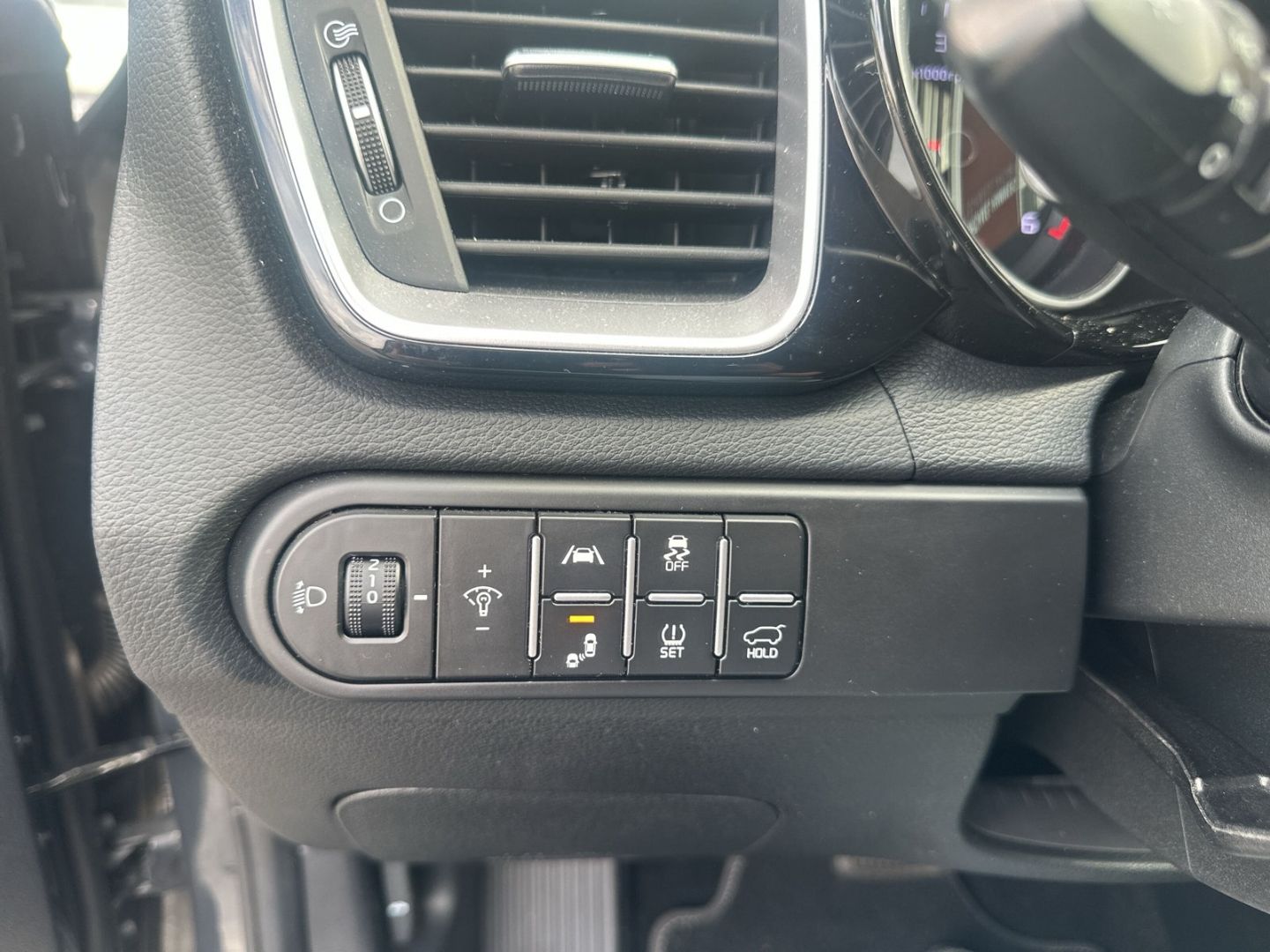 Fahrzeugabbildung Kia XCeed Spirit 1.6 CRDI Mild Hybrid 48V +Navi+Digi