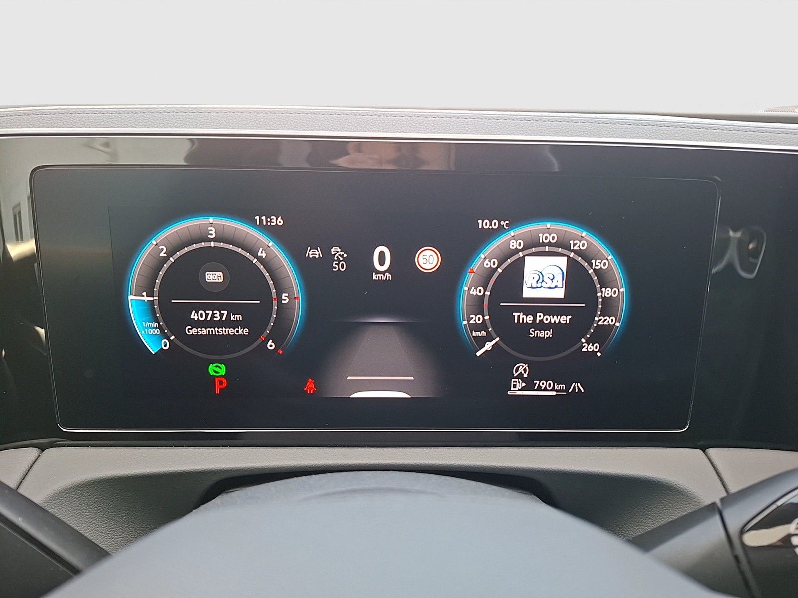 Fahrzeugabbildung Volkswagen Tiguan TDI R-Line DSG LEDplus AHK Navi AID ACC R