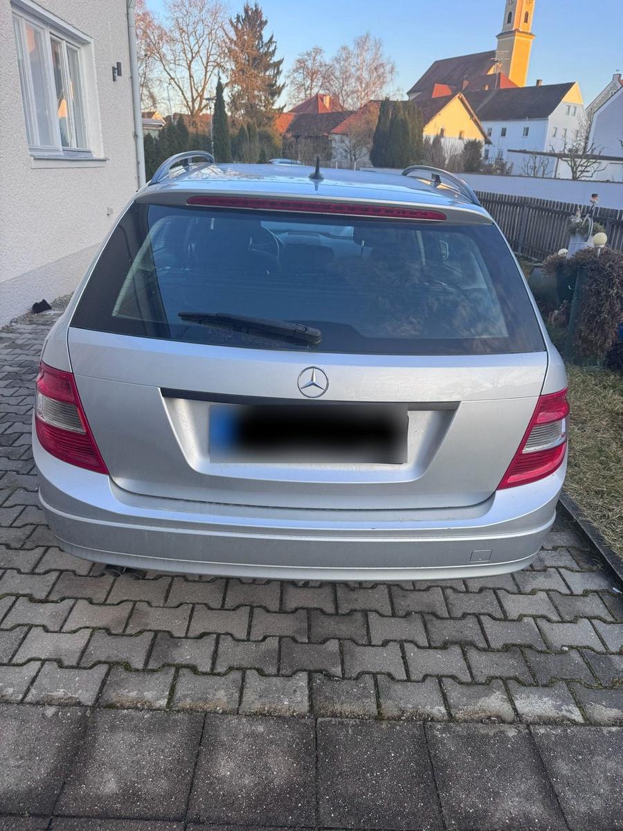 Mercedes-Benz C200 2010 — photo 5