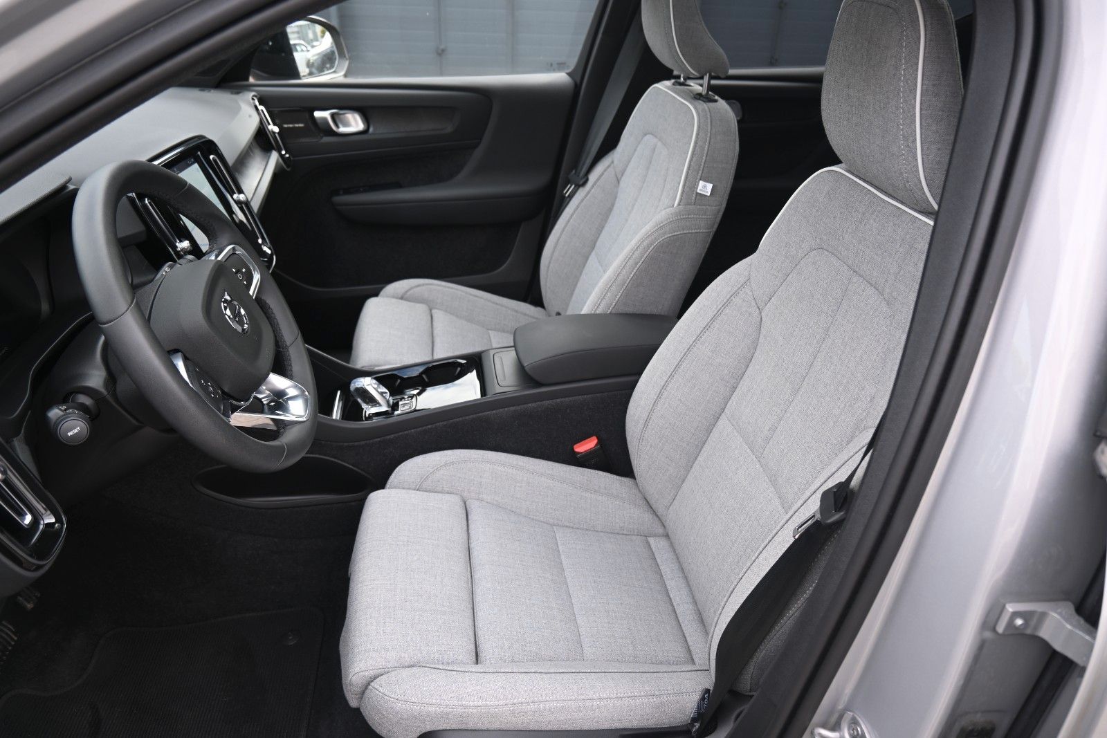 Fahrzeugabbildung Volvo XC40 BEV Ultimate Extend.Range*PANO*RW 565KM*