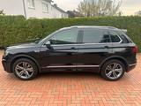 Volkswagen Tiguan R-Line  2.0 TDI 4 Motion Highline - Volkswagen Tiguan in Kassel