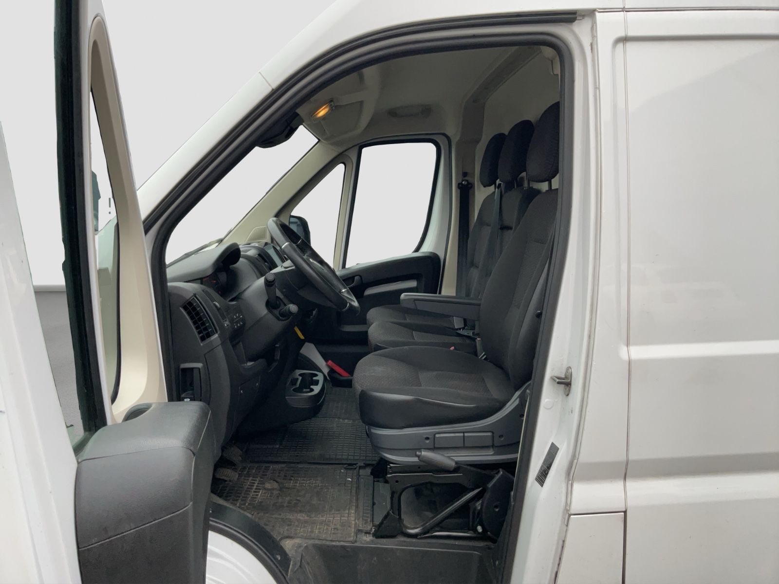 Fahrzeugabbildung Fiat Ducato L2H2 140 MJ Navi Klima Kamera