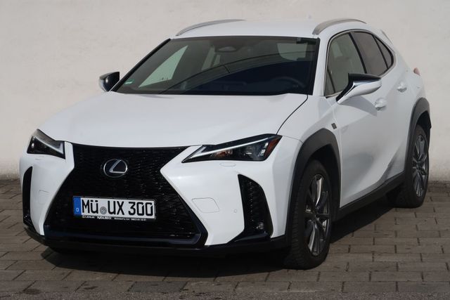 Lexus UX 300h F SPORT Design