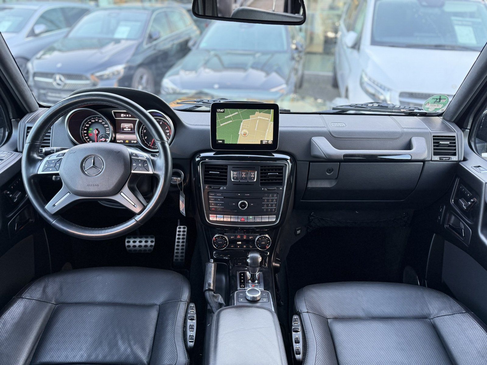 Fahrzeugabbildung Mercedes-Benz G 500 AHK*SCHIEBEDACH*STANDHEIZUNG+HARMAN-KARDON