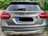 Mercedes-Benz GLA 220 4MATIC DCT - Automatik/ Standhzg/ Pano - Mercedes-Benz GLA-Class: Privatanbieter