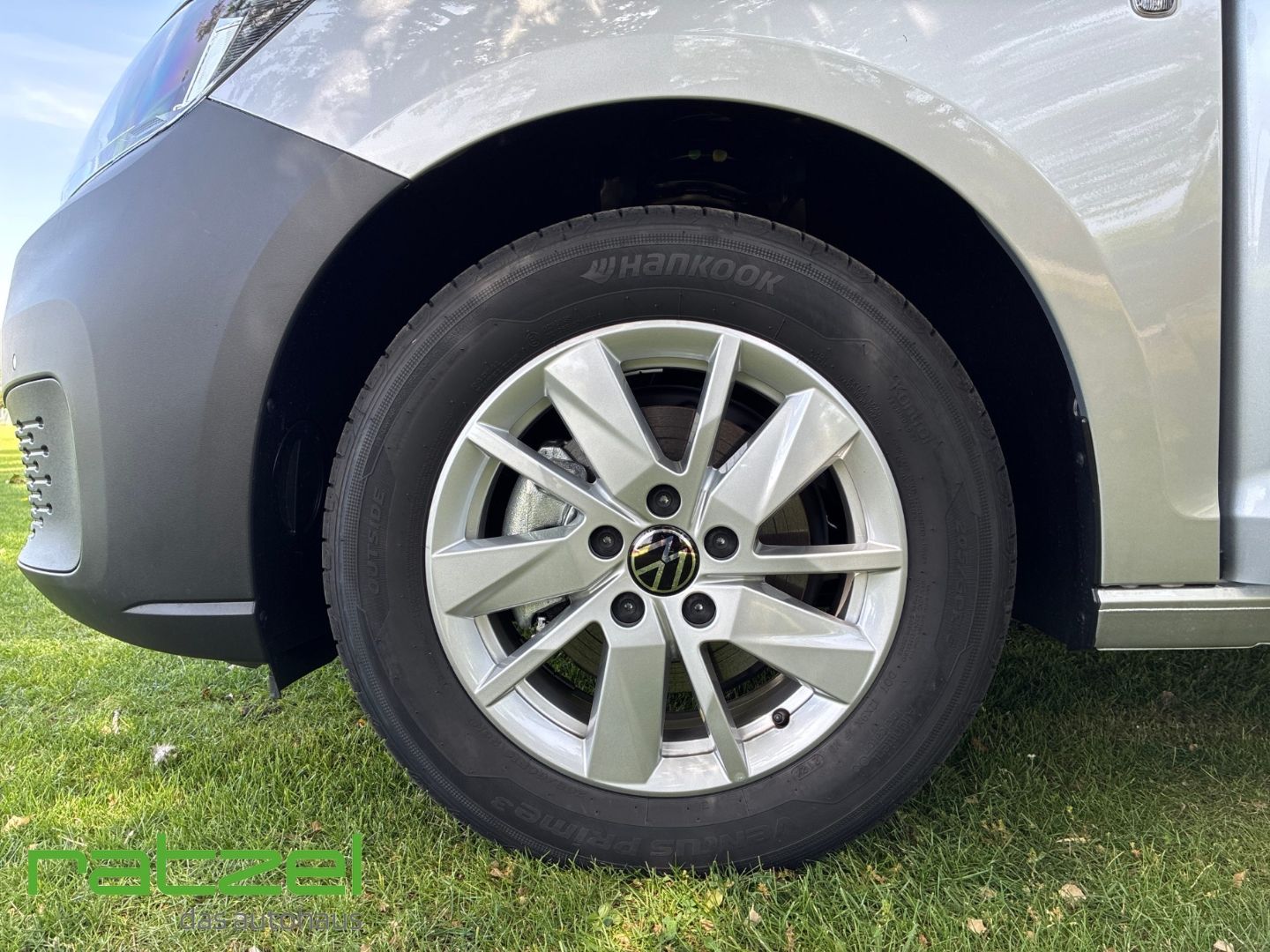 Fahrzeugabbildung Volkswagen Caddy 2.0 TDI KR 5-Sitze+AHK+KLIMA+RFK+PDC+ACC